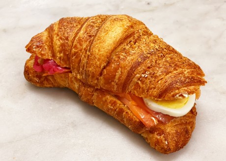 SMOKED SALMON CROISSANT